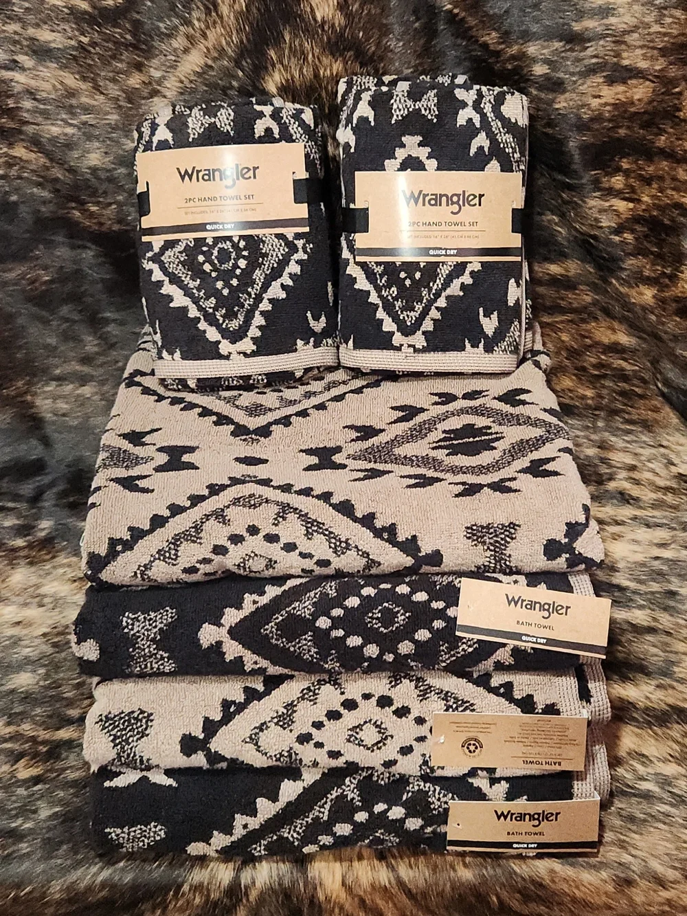 Wrangler Black & Beige Southwestern Aztec Towel Set